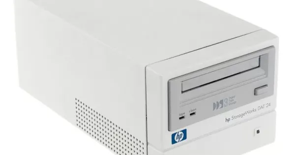 HP C1556D Surestore DAT24 DDS3 ドライブ HP C1556D Surestore DAT24 DDS3 ドライブ - メルカリ